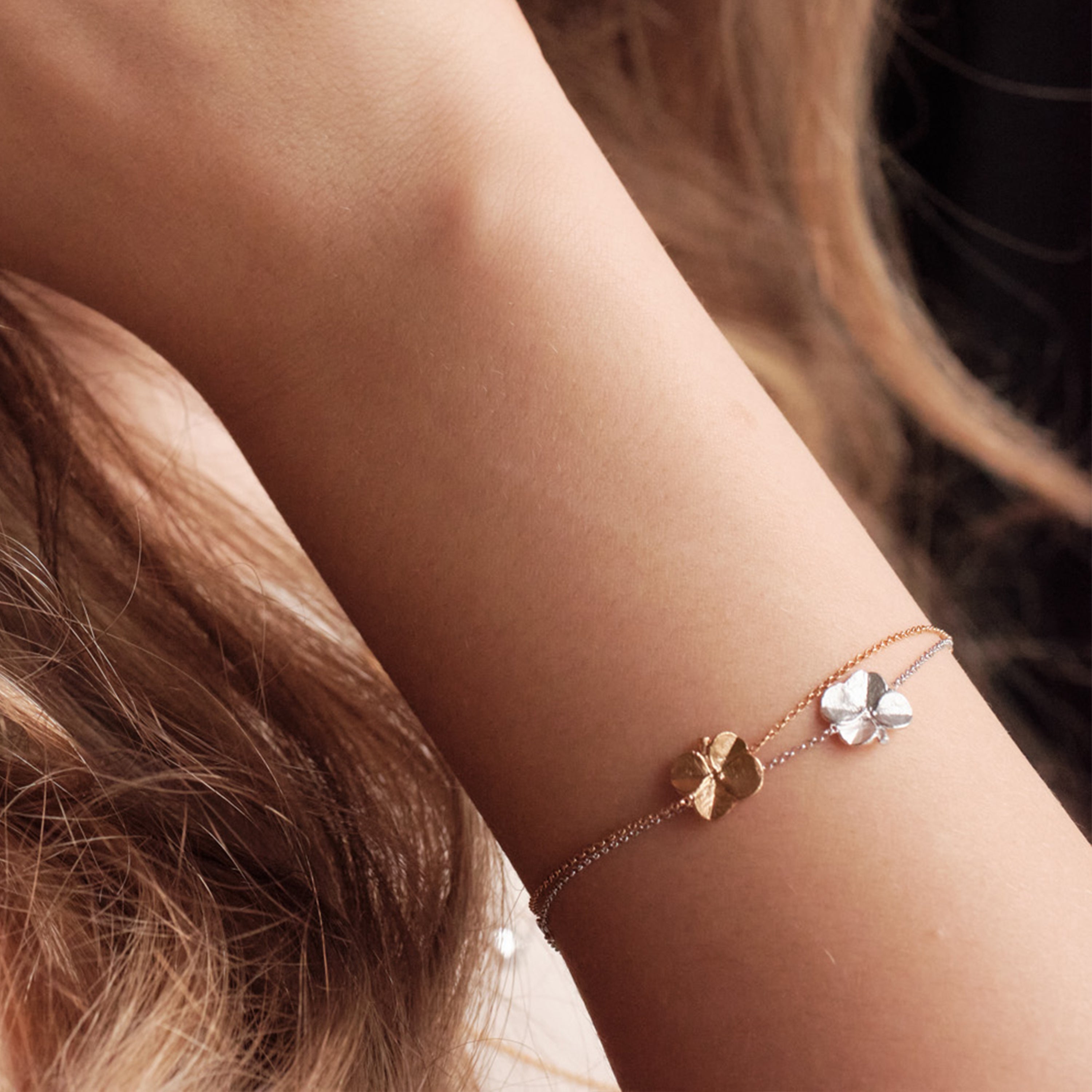 Clover bracelet, lucky 4 leaf clover bracelet and gold Heishi pearls,  golden bracelet, stone bracelet, gift jewelry